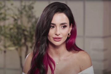 Анна Трінчер