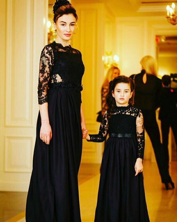 Анастасия Приходько с дочерью Наной