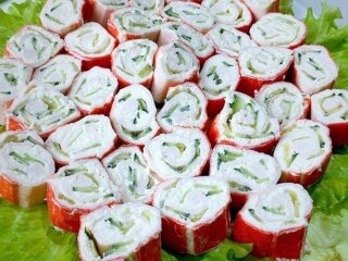 Закуска из крабовых палочек, кадр из видео