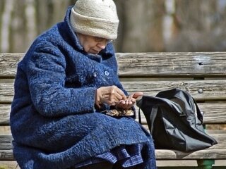 Пенсіонери: скрін з відео