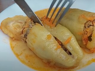 Фаршированные перцы, кадр из видео