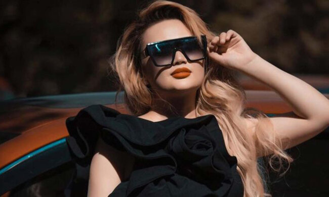 Киргизька співачка Асель Кадирбекова