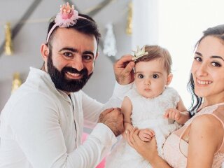 Арам Арзуманян з родиною