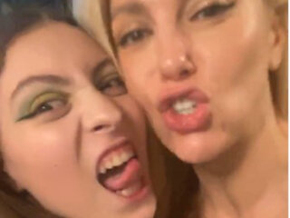 Оля Полякова