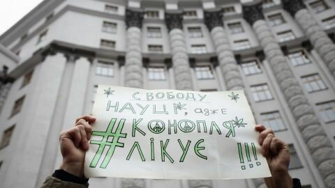 Легалізація канабісу