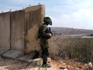 Израильский военный, фото из свободных источников