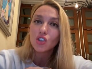 Оля Полякова