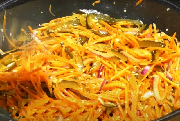 Салат із солінь, кадр з відео