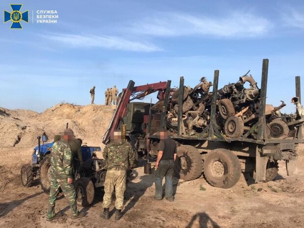 СБУ змело намивачів бурштину