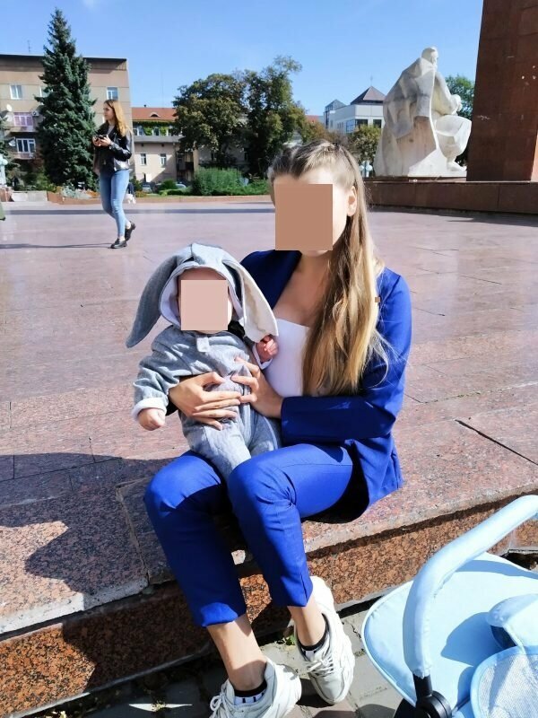 Ольга Бардзій з дитиною