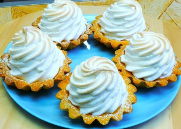 Кошички з кремом, кадр з відео