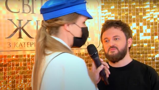 Скріншот з интерьвью "Світське життя"