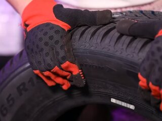 Резина: скрин с видео