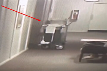 Камери спостереження у готелі зняли, як з ліфта вібигає примарна фігура