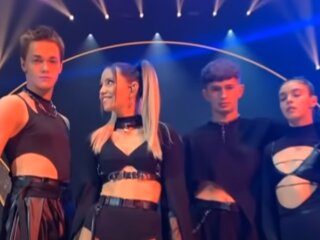 Надя Дорофєєва та її команда