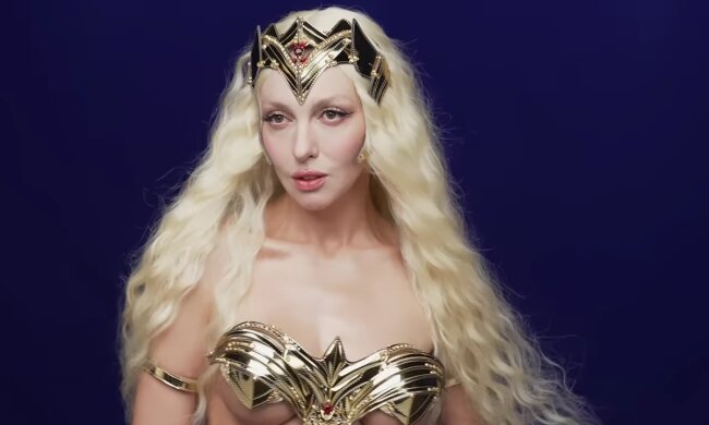 Оля Полякова