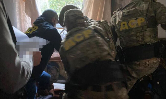 На Львівщині святий отець після відсидки вирішив стати збройним бароном