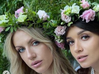 Фото Леси Никитюк и подружек