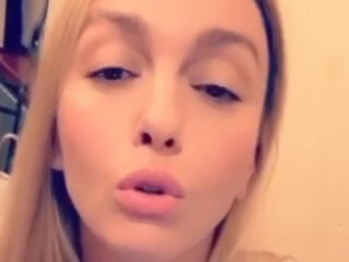 Оля Полякова