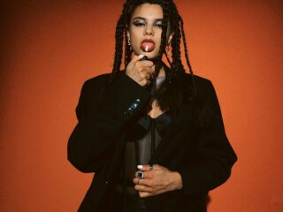 Мишель Андраде