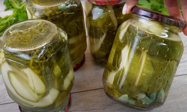 Мариновані кабачки на зиму