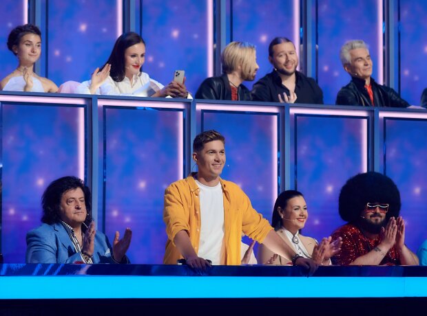 шоу «Співають всі!»