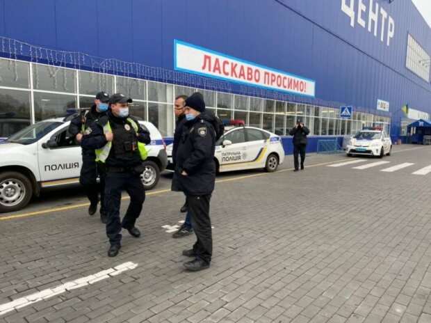 Патріоти Нацкорпусу нагрянули до Епіцентру