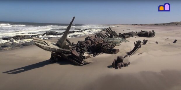 затонувшие корабли "берега скелетов"