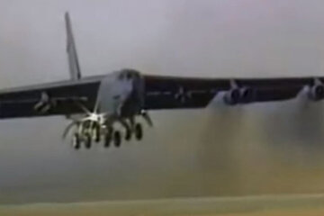 американський бомбардувальник B-52