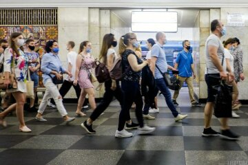 Масковий режим в метро