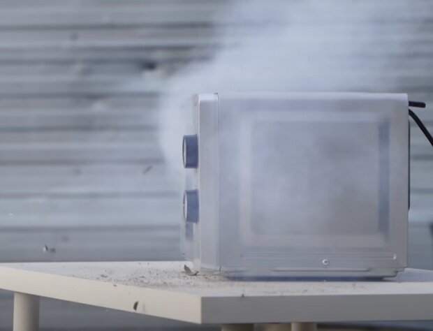 мікрохвильова піч