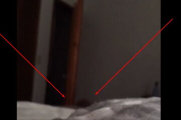 Вагітна дівчина розгледіла на відео чиюсь темну голову у своєму ліжку