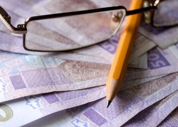 Гроші, пенсії, виплати