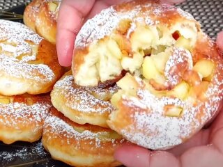 Яблочные булочки, кадр из видео