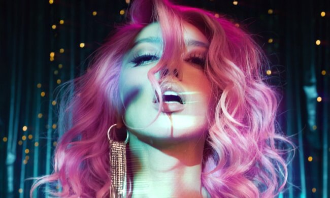 Оля Полякова