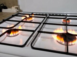Газовая плита, скриншот из видео