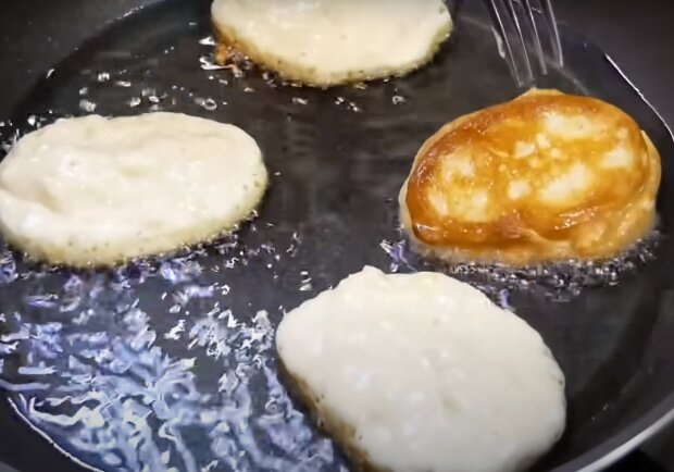 Яблочные оладьи, кадр из видео