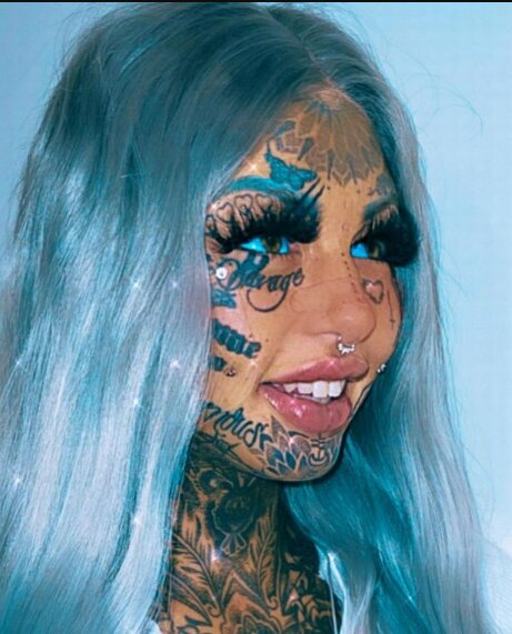 Тату-модель