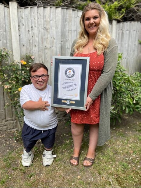 Джеймс і Хлоя