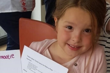 Девочка написала письмо Санти, в котором просит оставить ее без подарков