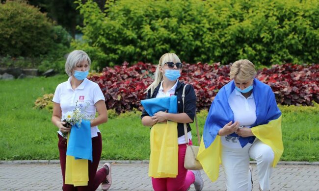 провели в останню путь Героя України Тараса Матвєєва