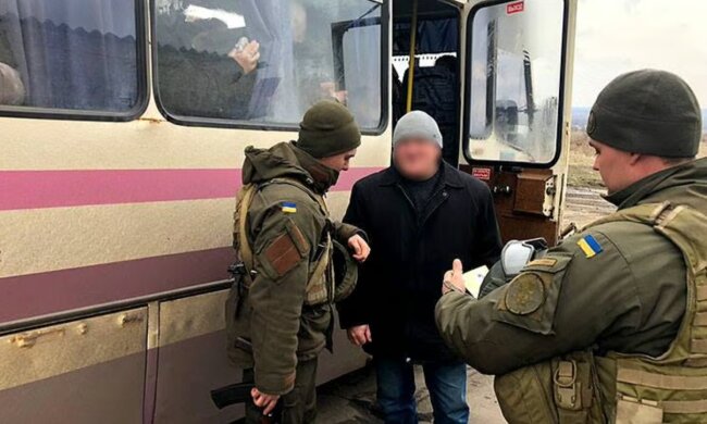 Мобілізація, повістка, фото: Новинарня