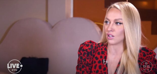 Оля Полякова