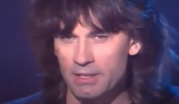 Александр Серов