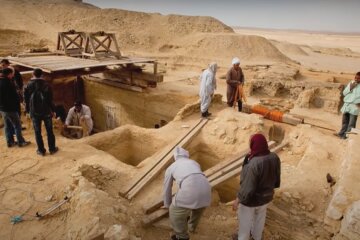 Розкопки археологів