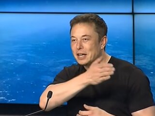 Илон Маск, фото: кадр из видео