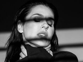 Маша Єфросиніна