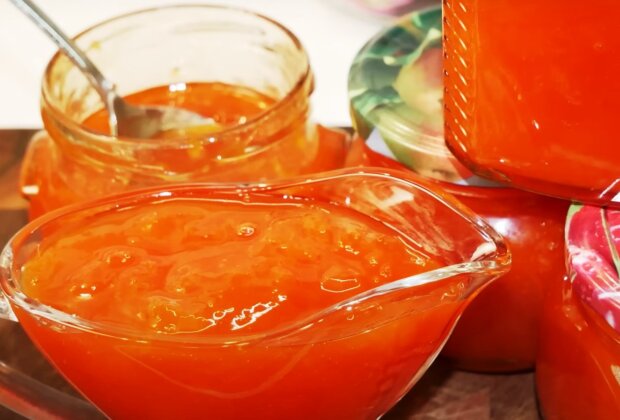 Абрикосове варення, кадр з відео