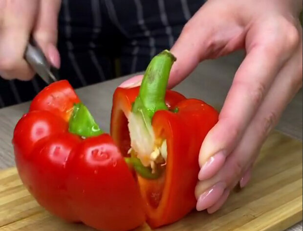 Легкий салат с куриной печенью