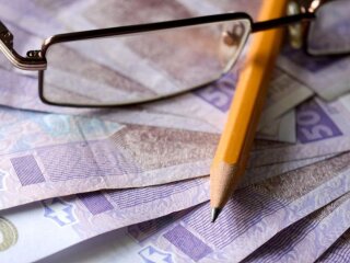 Гроші, пенсії, виплати